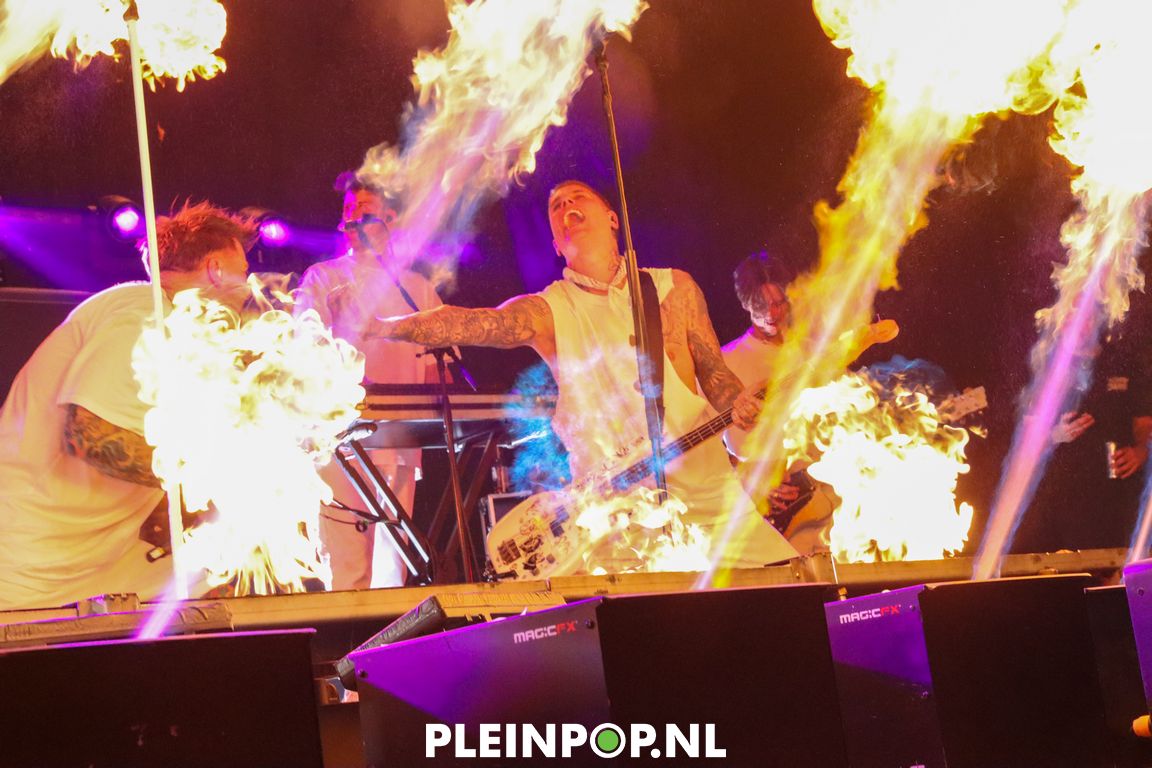 THE DIRTY DADDIES     (57)